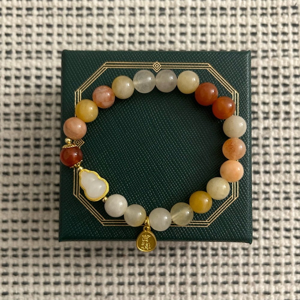 Multicolored beaded bracelet